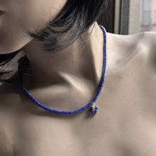Load image into Gallery viewer, Lapis Discs and Cluster Gold Necklace