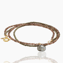 Load image into Gallery viewer, Black Tahitian Pearl Pendant Necklace
