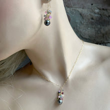 Load image into Gallery viewer, Sapphire with Black Tahitian Pearl Gold Earrings

