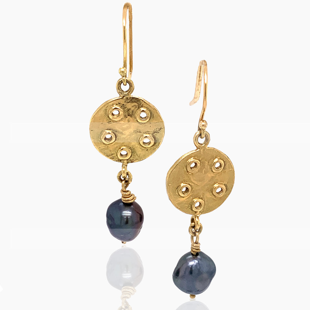Bouton 18K Pearl Earring