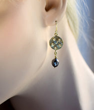 Load image into Gallery viewer, Bouton 18K Pearl Earring
