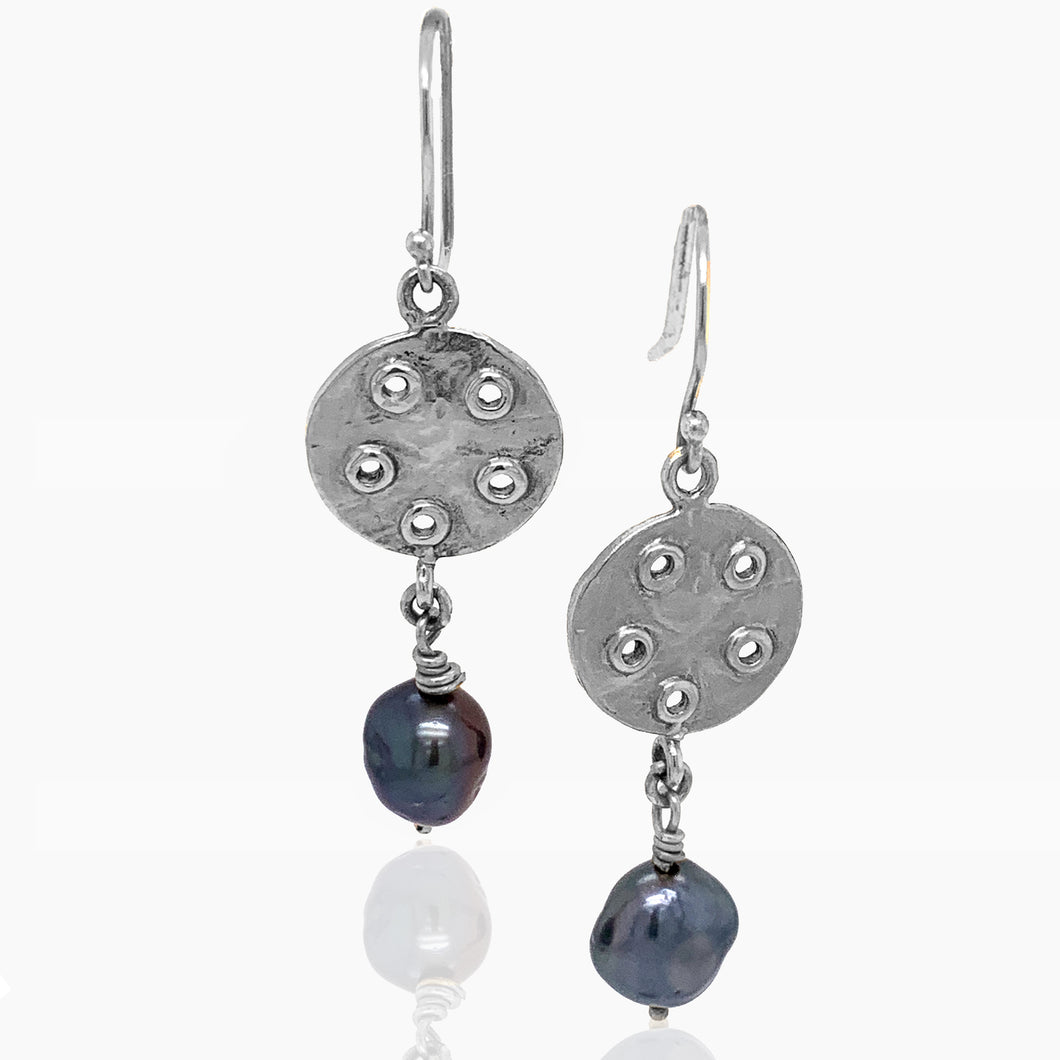 Bouton Black Pearl Earring